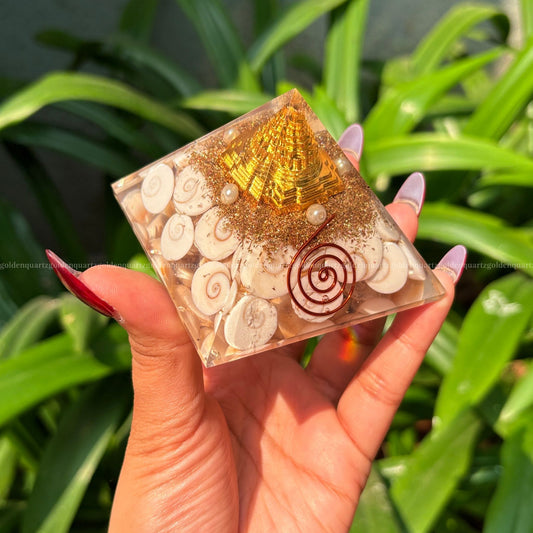 Shree Yantra Gomati Chakra Orgonite/Orgone Pyramid - Golden Quartz 