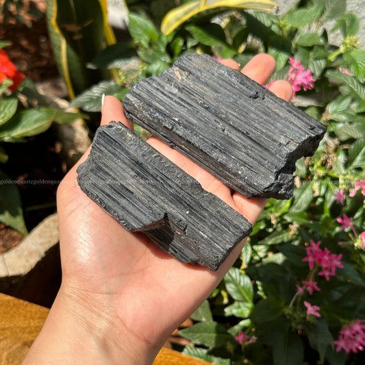 BLACK TOURMALINE RAW - Golden Quartz 