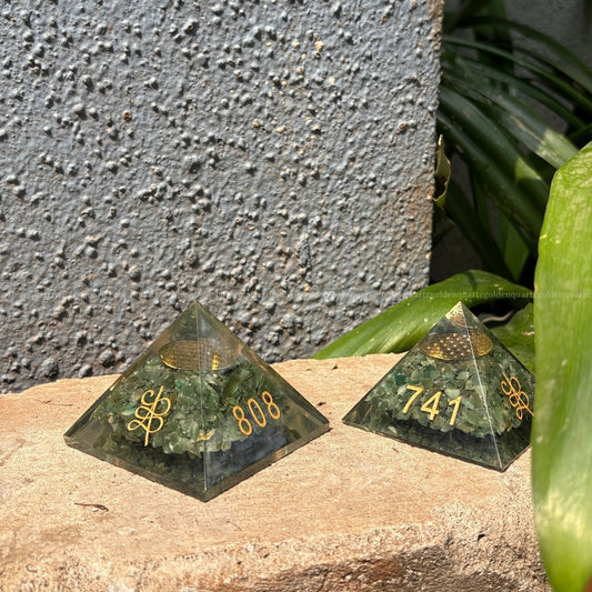 Green Aventurine Flower Of Life Copper Disk Zibu Signs Orgonite /Orgone Pyramid For Money & Growth - Golden Quartz