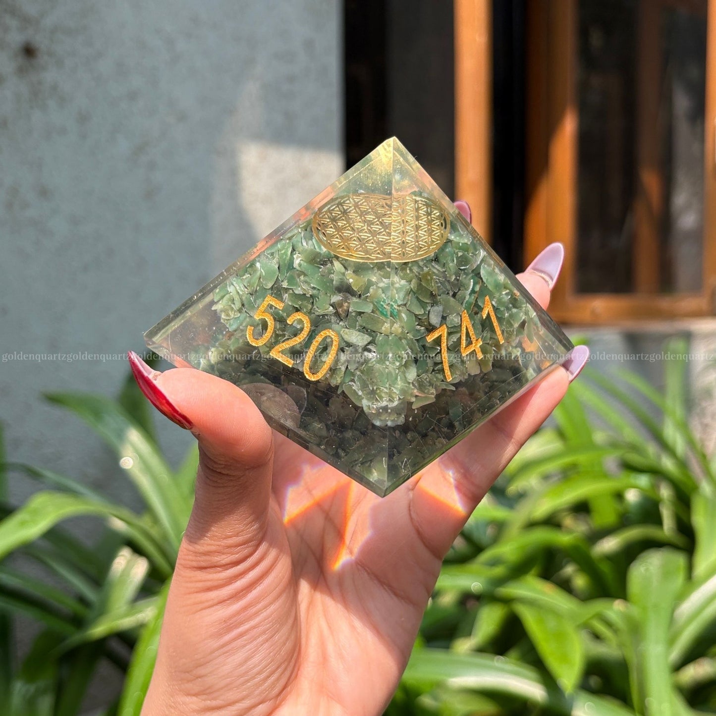 Green Aventurine Flower Of Life Copper Disk Zibu Signs Orgonite /Orgone Pyramid For Money & Growth - Golden Quartz 