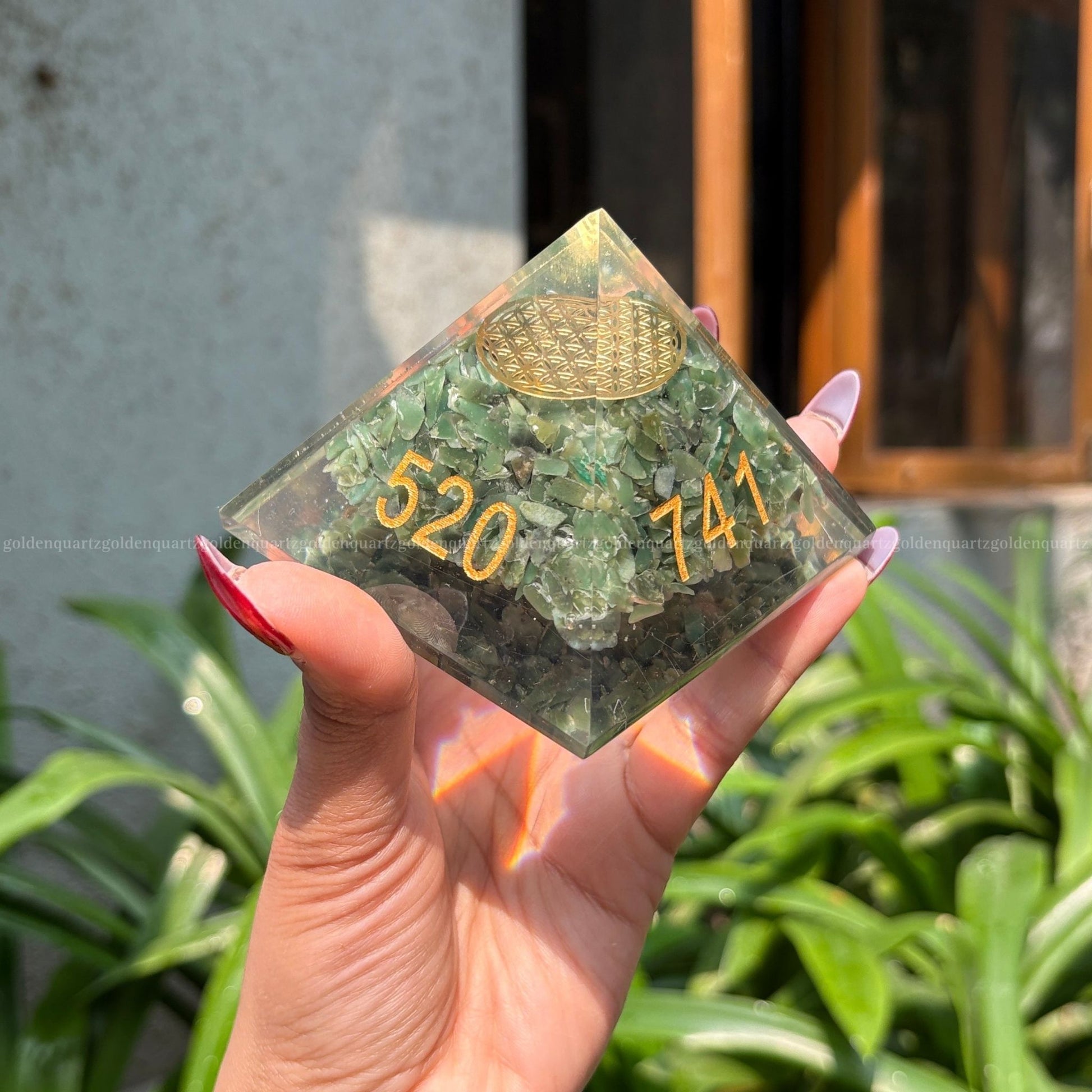 Green Aventurine Flower Of Life Copper Disk Zibu Signs Orgonite /Orgone Pyramid For Money & Growth - Golden Quartz 