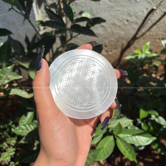Flower Of Life Selenite ( White Etched ) Charging Plate - Golden Quartz 