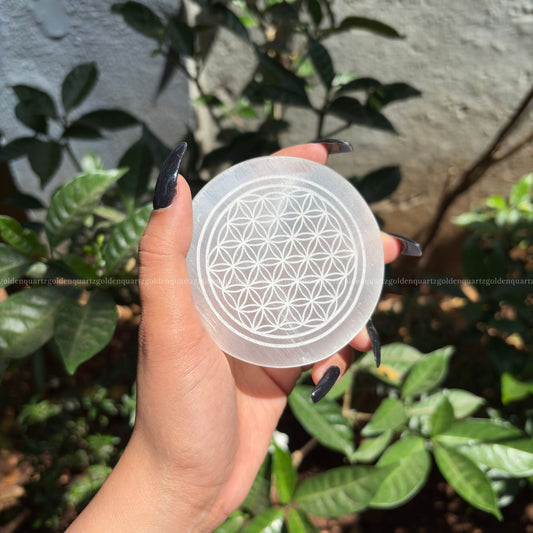 Flower Of Life Selenite ( White Etched ) Charging Plate - Golden Quartz 